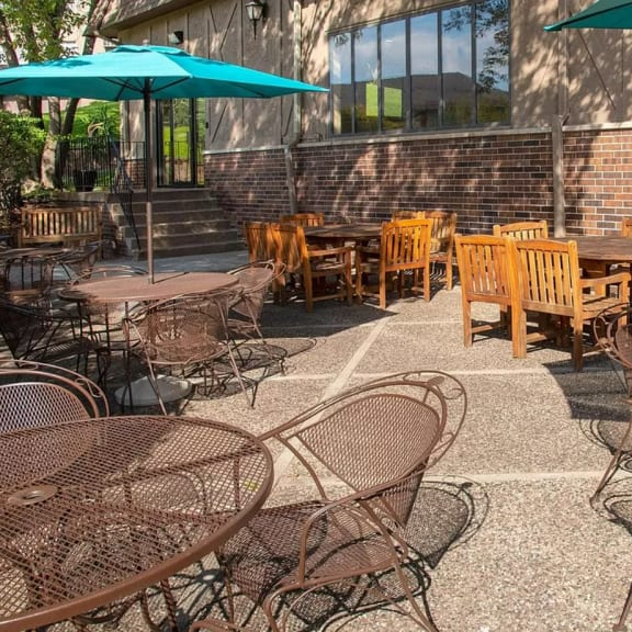 Palisades Apartments in Roseville, MN